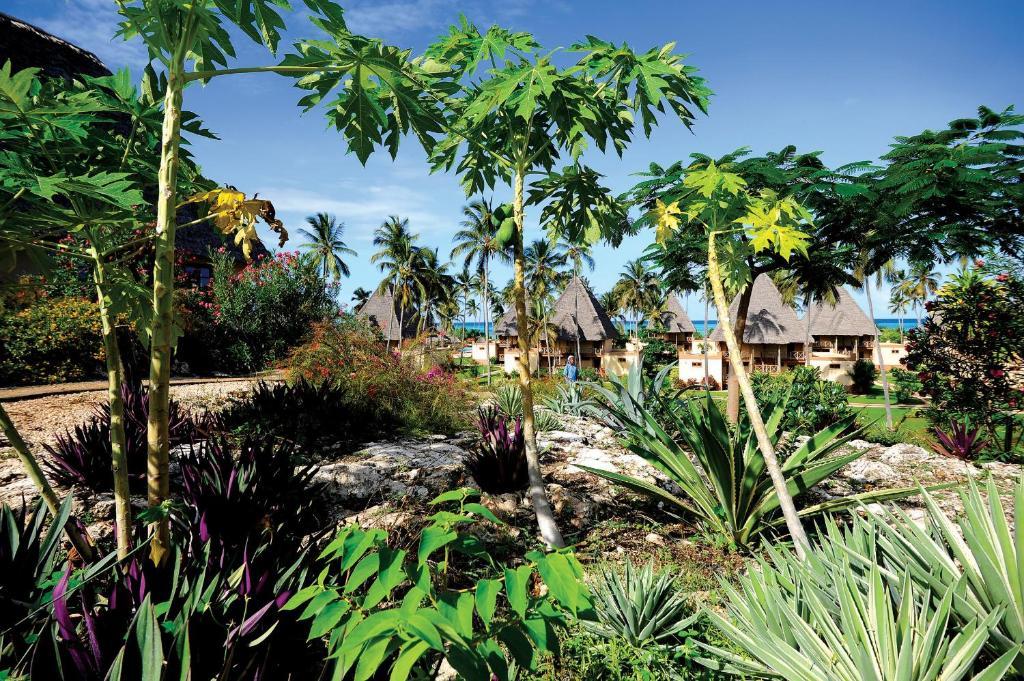 Neptune Pwani Beach Resort & Spa Zanzibar Kiwengwa  Exterior photo